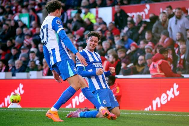 Nottingham Forest v Brighton & Hove Albion - Premier League Mats Wieffer and Maxim De Cuyper of Brighton and Hove Albion celebrates 1st goal during the Premier League match between Nottingham Forest and Brighton & Hove Albion at City Ground on November 30, 2025 in Nottingham, England. Nottingham City Ground England United Kingdom Copyright: xEdxSykes Sportsphoto APLx 14143312