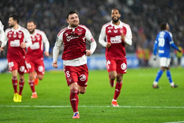 RC Strasbourg Alsace v Stade Brestois 29 - Ligue 1 McDonald s 2025 2026 08 Hugo MAGNETTI (sb29) during the Ligue 1 McDonald s match between RC Strasbourg Alsace and Stade Brestois 29 at Stade de la Meinau on November 30, 2025 in Strasbourg, France. Strasbourg France  Copyright: xFEPx 776348218