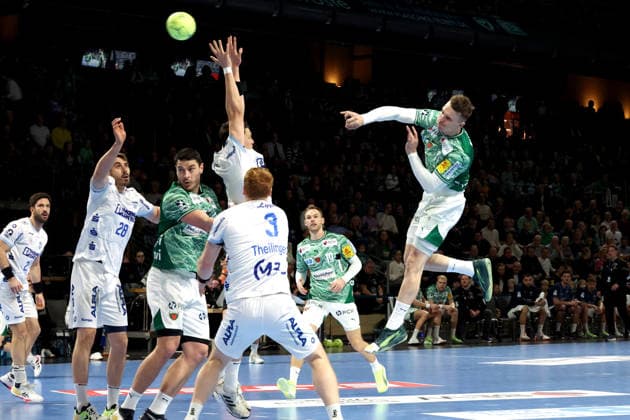 DEU, DHB, 1.HBL, Fuechse Berlin vs. TBV Lemgo Lippe , 30.11.2025, Max-Schmeling-Halle, Berlin, DEU, DHB, 1.HBL, Fuechse Berlin vs. TBV Lemgo Lippe , im Bild Lasse Andersson (Fuechse Berlin 11)