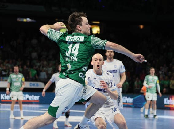GER HBL Saison 2025 2026 FÜCHSE Berlin vs TBV Lemgo Lippe, 30.11.25, Max-Schmeling-Halle, Berlin, Hakun WEST AV TEIGUM (Füchse Berlin 34)