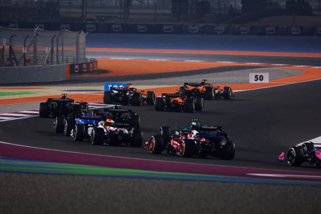 F1 - QATAR GRAND PRIX 2025 Start 81 PIASTRI Oscar (aus), McLaren F1 Team MCL39, action 04 NORRIS Lando (gbr), McLaren F1 Team MCL39, action during the 2025 Formula 1 Qatar Grand Prix, 23th round of the 2025 FIA Formula One World Championship, WM, Weltmeisterschaft from November 28 to 30, 2025 on the Lusail International Circuit, in Lusail, Qatar -  Copyright: xEricxAlonsox