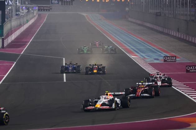 F1 - QATAR GRAND PRIX 2025 22 TSUNODA Yuki (jap), Red Bull Racing RB21, action 23 ALBON Alexander (tha), Williams Racing FW47, action during the 2025 Formula 1 Qatar Grand Prix, 23th round of the 2025 FIA Formula One World Championship, WM, Weltmeisterschaft from November 28 to 30, 2025 on the Lusail International Circuit, in Lusail, Qatar -  Copyright: xEricxAlonsox