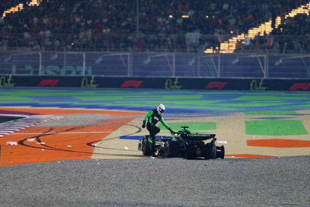 F1 - QATAR GRAND PRIX 2025 HULKENBERG Nico (ger), Stake F1 Team Kick C45, portrait crash, accident, during the 2025 Formula 1 Qatar Grand Prix, 23th round of the 2025 FIA Formula One World Championship, WM, Weltmeisterschaft from November 28 to 30, 2025 on the Lusail International Circuit, in Lusail, Qatar -  Copyright: xANTONINxVINCENTx