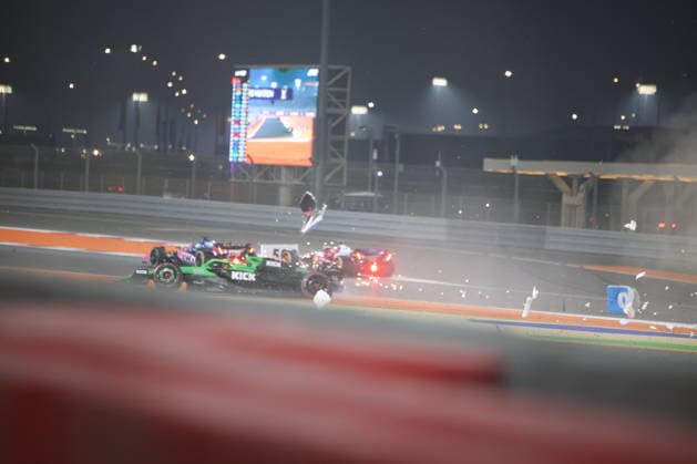 Nico Huelkenberg (Stake F1 Team Kick Sauber, 27), Unfall, Race, Rennen, QAT, Formel 1 Weltmeisterschaft, Qatar Grand Prix, Doha, Lusail, Lusail International Circuit, Sunday, Race Day, 30.11.2025 QAT, Formel 1 Weltmeisterschaft, Qatar Grand Prix, Doha, Lusail, Lusail International Circuit, Sunday, Race Day, 30.11.2025 Doha Copyright: xEibner-Pressefoto AnnikaxGrafx EP_AGF