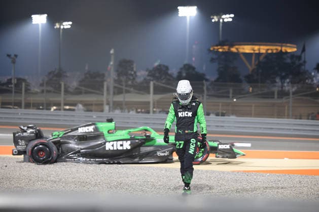 Nico Huelkenberg (Stake F1 Team Kick Sauber, 27), Unfall, Race, Rennen, QAT, Formel 1 Weltmeisterschaft, Qatar Grand Prix, Doha, Lusail, Lusail International Circuit, Sunday, Race Day, 30.11.2025 QAT, Formel 1 Weltmeisterschaft, Qatar Grand Prix, Doha, Lusail, Lusail International Circuit, Sunday, Race Day, 30.11.2025 Doha Copyright: xEibner-Pressefoto AnnikaxGrafx EP_AGF