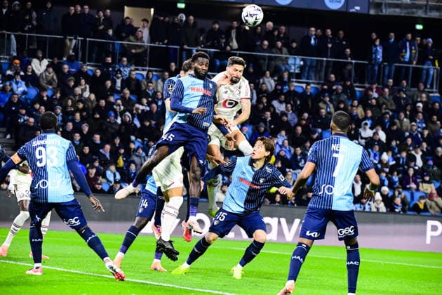 FOOTBALL : AC Le Havre vs Lille OSC - Ligue 1 McDonald s - JournÃ e 14 - 30 11 2025 Olivier Giroud (Lille OSC) Issa SoumarÃ (AC Le Havre) Le HavreFrance  Copyright: xBaptistexAutissierx