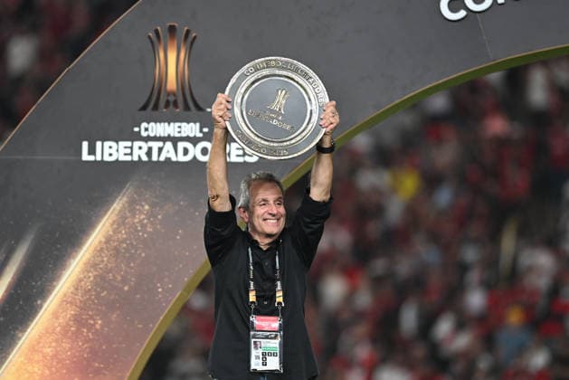 Palmeiras x Flamengo Final Libertadores LIMA, LI - 29.11.2025: PALMEIRAS X FLAMENGO FINAL LIBERTADORES - Luis Eduardo Baptista, BAP, president of Flamengo, during Palmeiras x Flamengo match valid for the Final of the CONMEBOL Libertadores 2025, held at the Monumental stadium, located in the city of Lima, Peru, this Saturday (29). (Photo: Nayra Halm Fotoarena) x2850549x  NayraxHalm