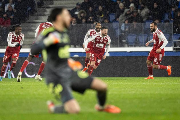 FOOTBALL : Ligue 1 Racing Strasbourg vs Stade Brestois 29 - Stade de la Meinau - Strasbourg - 30 11 2025 Joie des joueurs de l equipe de Brest apres le but de Magnetti Hugo 8  Copyright: xelyxandroxcegarrax