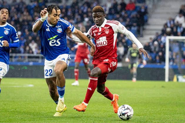 FOOTBALL : Ligue 1 Racing Strasbourg vs Stade Brestois 29 - Stade de la Meinau - Strasbourg - 30 11 2025 GuÃ la DouÃ 22 (RCS)  Copyright: xelyxandroxcegarrax