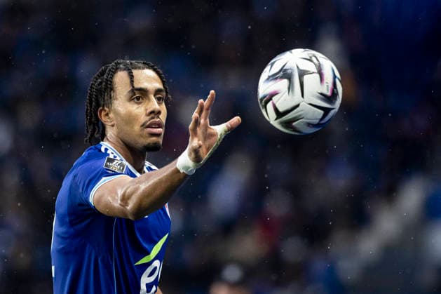 FOOTBALL : Ligue 1 Racing Strasbourg vs Stade Brestois 29 - Stade de la Meinau - Strasbourg - 30 11 2025 GuÃ la DouÃ 22 (RCS)  Copyright: xelyxandroxcegarrax