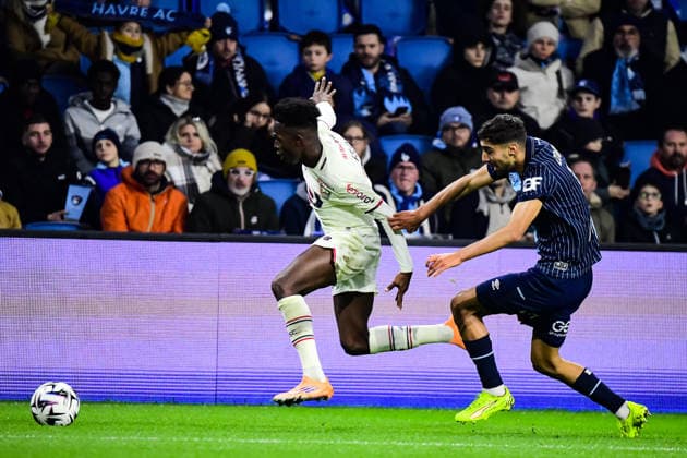FOOTBALL : AC Le Havre vs Lille OSC - Ligue 1 McDonald s - JournÃ e 14 - 30 11 2025 Felix Correia (Lille OSC) Yanis Zouaoui (AC Le Havre) Le HavreFrance  Copyright: xBaptistexAutissierx