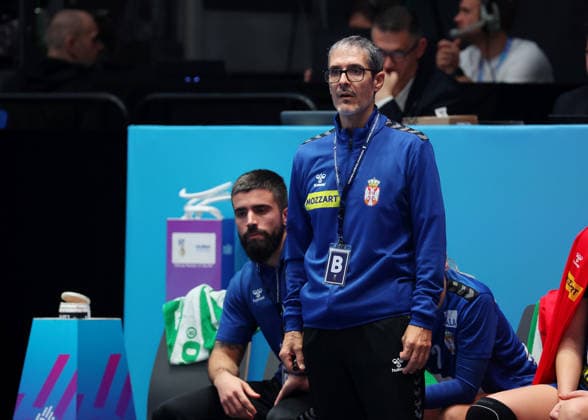 30.11.2025, Deutschland, Stuttgart, F27th IHF WomenÂ s World Championship, WM, Weltmeisterschaft 2025, Deutschland vs. Serbien, Trainer Serbien jose Prades Pons