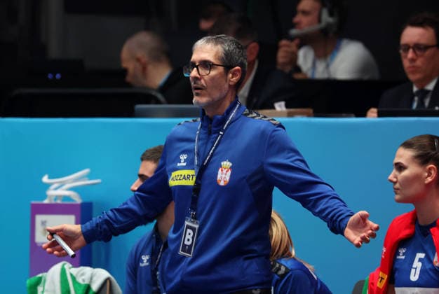 30.11.2025, Deutschland, Stuttgart, F27th IHF WomenÂ s World Championship, WM, Weltmeisterschaft 2025, Deutschland vs. Serbien, Trainer Serbien jose Prades Pons