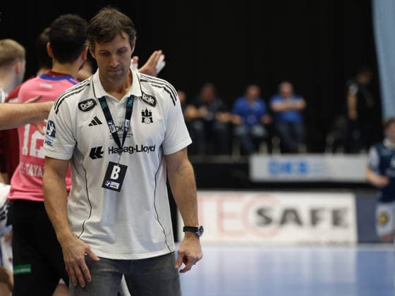 Torsten Jansen (Handball Sportverein Hamburg Trainer) Bergischer HC 06 vs. Handball Sportverein Hamburg, 14. Spieltag, Handball, DAIKIN HBL, Spielzeit 2025 2026, 30.11.2025 Bergischer HC 06 vs. Handball Sportverein Hamburg, 14. Spieltag, Handball, DAIKIN HBL, Spielzeit 2025 2026, 30.11.2025 Duesseldorf Copyright: xEibner-Pressefoto ThomasxStoeckerx EP_TSR
