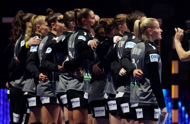 30.11.2025, Deutschland, Stuttgart, F27th IHF WomenÂ s World Championship, WM, Weltmeisterschaft 2025, Deutschland vs. Serbien, German National Anthem