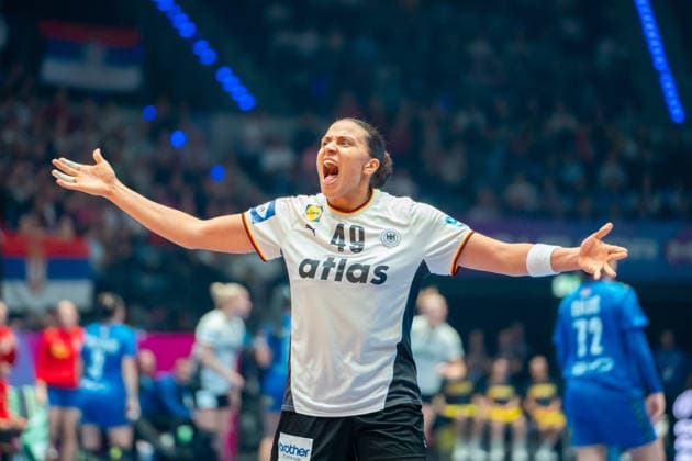 Handball I Frauen I Weltmeisterschaft I Vorrunde I 3. Spieltag I Deutschland - Serbien I 30.11.2025 Aimee von Pereira (49, Deutschland) jubelt Stuttgart Porsche Arena Baden-Württemberg Deutschland Copyright: xLobeca MaxxPetershansx
