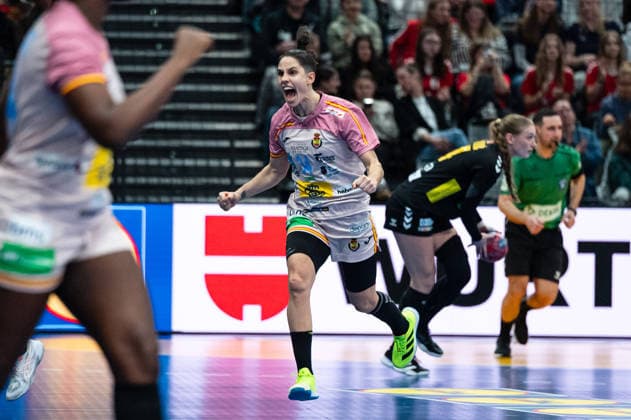 FERNANDEZ FRAGA Alicia (34 Spain) celebrates after scoring a goal during the IHF Women s Handball World Championship, WM, Weltmeisterschaft game between Montenegro and Spain at the SWT Arena in Trier, Germany Copyright: xMartinxPitschx xSPPx Sportspressphoto_SPR68138