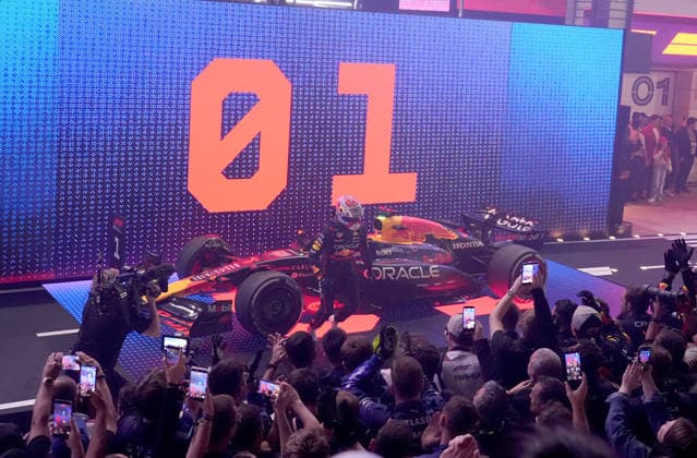 Formula 1 Qatar Airways Qatar Grand Prix 2025 30.11.2025, Losail International Circuit, Doha, Formula 1 Qatar Airways Qatar Grand Prix 2025 ,im Bild Sieger Max Verstappen (NLD), Oracle Red Bull Racing