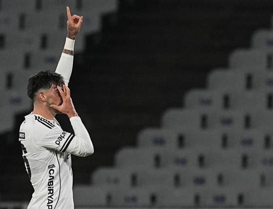Fatih Karagumruk v Besiktas - Turkish Super Lig ISTANBUL, TURKIYE - NOVEMBER 30: Jota Silva of Besiktas celebrates after scoring a goal during the Turkish Super Lig week 14 match between Misirli.com.tr Fatih Karagumruk and Besiktas at Ataturk Olympic Stadium in Istanbul, Turkiye, on November 30, 2025. Esra Bilgin Anadolu Istanbul Turkey. Editorial use only. Please get in touch for any other usage.  Copyright: x2025xAnadoluxEsraxBilginx
