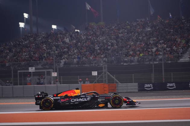Formula 1 Qatar Airways Qatar Grand Prix 2025 30.11.2025, Losail International Circuit, Doha, Formula 1 Qatar Airways Qatar Grand Prix 2025 ,im Bild Max Verstappen (NLD), Oracle Red Bull Racing