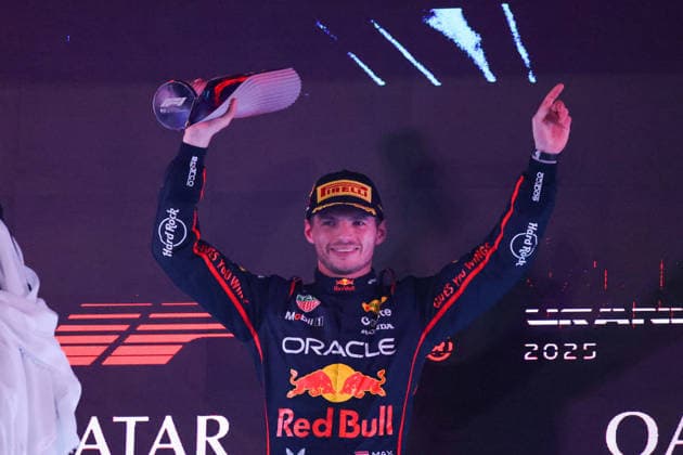 Max Verstappen (Oracle Red Bull Racing, 01), Podium, Rennen, QAT, Formel 1 Weltmeisterschaft, Qatar Grand Prix, Doha, Lusail, Lusail International Circuit, Sunday, Race Day, 30.11.2025 QAT, Formel 1 Weltmeisterschaft, Qatar Grand Prix, Doha, Lusail, Lusail International Circuit, Sunday, Race Day, 30.11.2025 Doha Copyright: xEibner-Pressefoto AnnikaxGrafx EP_AGF