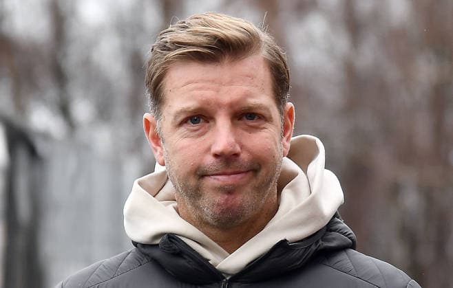 30.11.2025, xhbx, Fussball 2.Bundesliga, SV Elversberg - SV Darmstadt 98 v.l. Trainer Florian Kohfeldt (SV Darmstadt 98) (DFL DFB REGULATIONS PROHIBIT ANY USE OF PHOTOGRAPHS as IMAGE SEQUENCES and or QUASI-VIDEO) Elversberg