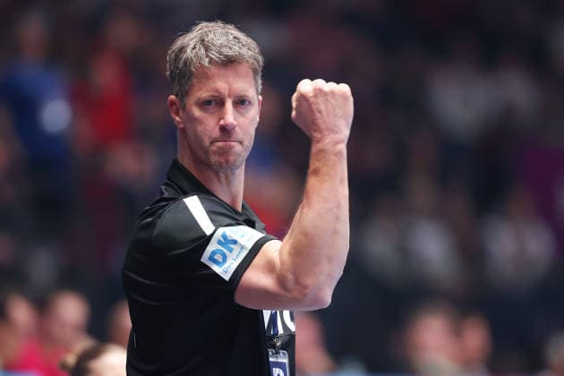 Deutschland - Serbien, IHF Handball-WM der Frauen Bundestrainer Markus Gaugisch. Vorrundenspiel der Handball-WM der Frauen zwischen Deutschland und Serbien am 30. November 2025 in der Porsche-Arena in Stuttgart., Stuttgart Baden-Württemberg Deutschland Porsche-Arena