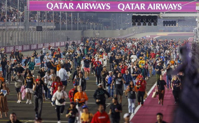 Max Verstappen wins Formula 1 Qatar Grand Prix DOHA, QATAR - NOVEMBER 30: People are leaving the area at the end of the Qatar Grand Prix, the 23rd round of the Formula 1 World Championship, WM, Weltmeisterschaft at the Lusail International Circuit in Doha, Qatar on November 30, 2025. Mohammed Dabbous Anadolu Doha Qatar. Editorial use only. Please get in touch for any other usage.  Copyright: x2025xAnadoluxMohammedxDabbousx