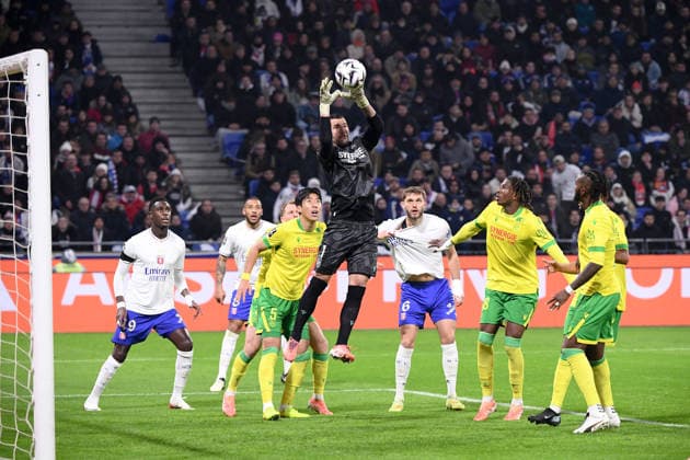 Olympique Lyonnais v FC Nantes - Ligue 1 McDonald s 2025 2026 19 Moussa NIAKHATE (ol) - 05 Kwon HYEOK KYU (fcn) - 06 Tanner TESSMANN (ol) - 78 Tylel TATI (fcn) - 01 Anthony LOPES (fcn) during the Ligue 1 McDonald s match between Olympique Lyonnais and FC Nantes at Groupama Stadium on November 30, 2025 in Lyon, France. Lyon France  Copyright: xFEPx 776348216