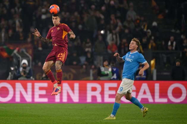 Gianluca Mancini of AS Roma and Rasmus Hojlund of SSC Napoli during the Serie A 2025 2026 football match between AS Roma and SSC Napoli at Stadio Olimpico in Rome (Italy), November 30, 2025. AndreaxStaccioli