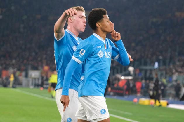 AS Roma vs SSC Napoli Napoli s Brazilian forward David Neres celebrates after scoring a goal during the Serie A football match between AS Roma vs SSC Napoli at the Olimpico Stadium in Rome, Italy on November 30, 2025 _DSF8878 Copyright: xAntonioxBalascox