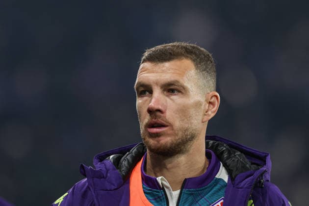 Atalanta v Fiorentina, Serie A football, Bergamo, Italy Bergamo, Italy. 30th, November 2025. Edin Dzeko of Fiorentina seen at the Serie A match between Atalanta and Fiorentina at New Balance Stadium in Bergamo. Italy, Bergamo  Copyright: xGonzalesxPhoto StefanoxNicolix