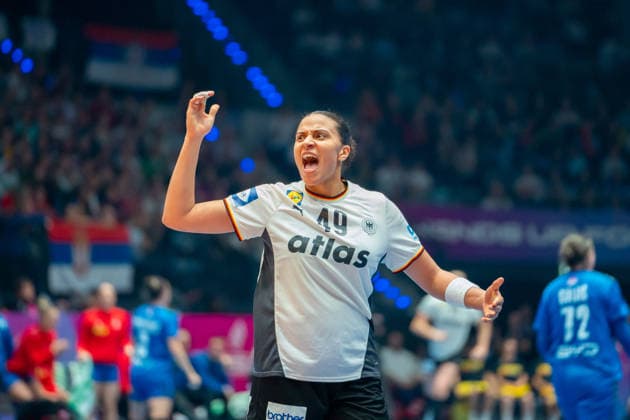 Handball I Frauen I Weltmeisterschaft I Vorrunde I 3. Spieltag I Deutschland - Serbien I 30.11.2025 Aimee von Pereira (49, Deutschland) jubelt Stuttgart Porsche Arena Baden-Württemberg Deutschland Copyright: xLobeca MaxxPetershansx