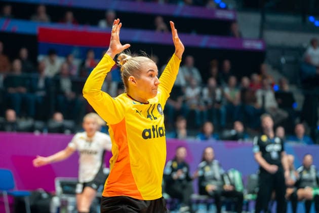 Handball I Frauen I Weltmeisterschaft I Vorrunde I 3. Spieltag I Deutschland - Serbien I 30.11.2025 Katharina Filter (42, Deutschland) Stuttgart Porsche Arena Baden-Württemberg Deutschland Copyright: xLobeca MaxxPetershansx