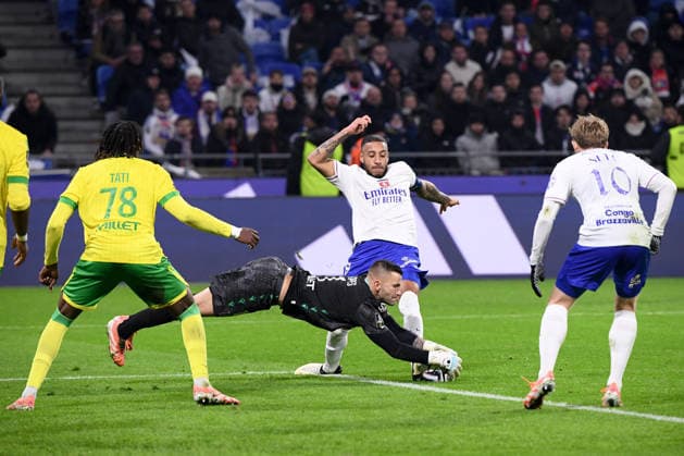 Olympique Lyonnais v FC Nantes - Ligue 1 McDonald s 2025 2026 01 Anthony LOPES (fcn) - 08 Corentin TOLISSO (ol) during the Ligue 1 McDonald s match between Olympique Lyonnais and FC Nantes at Groupama Stadium on November 30, 2025 in Lyon, France. Lyon France  Copyright: xFEPx 776348216