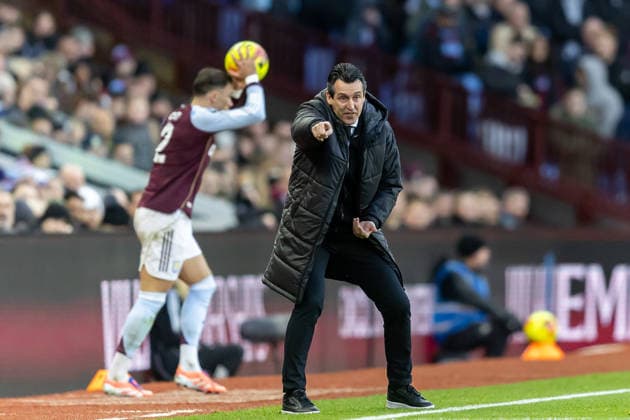 Aston Villa v Wolverhampton Wanderers Premier League 30 11 2025. Aston Villa manager Unai Emery points during the Premier League match between Aston Villa and Wolverhampton Wanderers at Villa Park, Birmingham, England on 30 November 2025. Birmingham Villa Park West Midlands England Editorial use only DataCo restrictions apply See www.football-dataco.com , Copyright: xManjitxNarotrax PSI-23320-0066