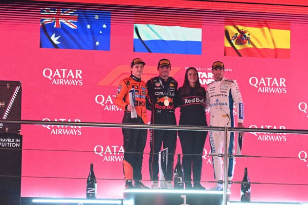 MOTORI - Formula 1 - Qatar Grand Prix 2025 - Race Redbull driver Max Verstappen claimed a crucial victory in Lusail International Circuit during Qatar Grand Prix in Doha, Qatar on 29th Nov, 2025 Qatar Qatar  Copyright: xIPAxSport ABACAx