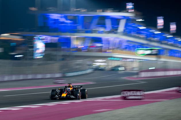 Max Verstappen (Oracle Red Bull Racing, Niederlande, 01) im RB21, QTR, Formel 1 Weltmeisterschaft, Qatar Grand Prix, Lusail International Circuit, Rennen, 30.11.2025 QTR, Formel 1 Weltmeisterschaft, Qatar Grand Prix, Lusail International Circuit, Rennen, 30.11.2025 Lusail Copyright: xEibner-Pressefoto Memmlerx EP_MMR