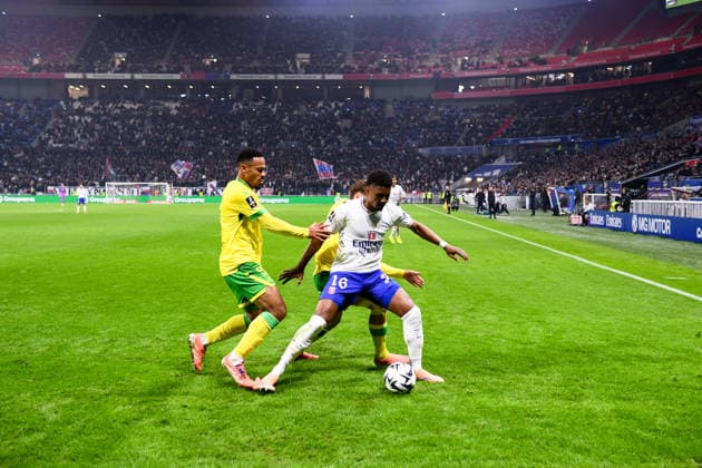Olympique Lyonnais v FC Nantes - Ligue 1 McDonald s 2025 2026 98 Kelvin AMIAN (fcn) - 16 ABNER VINICIUS (ol) during the Ligue 1 McDonald s match between Olympique Lyonnais and FC Nantes at Groupama Stadium on November 30, 2025 in Lyon, France. Lyon France  Copyright: xFEPx 776348216