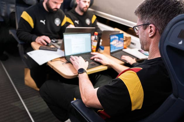 Handball, Frauen Deutschland - Bahnreise nach Dortmund Trainer Markus Gaugisch (Deutschland) Stuttgart Baden-Württemberg Deutschland
