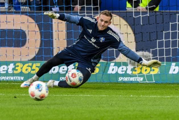 Peretz Daniel ( HSV ) beim Aufwärmtraining Deutschland , Hamburg , Volksparkstadion , Fussball , 1. Bundesliga , Hamburger SV - VFB Stuttgart