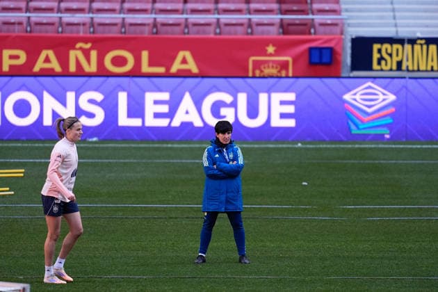 December 1, 2025, Madrid, Madrid, Spain: Irene Paredes and Sonia Bermudez, head coach of Spain during the training session of the Spain Women s team ahead the UEFA Women s Nations League 2025 Final Second Leg match between Spain and Germany at Riyadh Air Metropolitano stadium on December 01, 2025, in Madrid, Spain. Madrid Spain - ZUMAa181 20251201_zaa_a181_045 Copyright: xDennisxAgyemanx