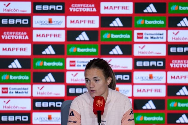 December 1, 2025, Madrid, Madrid, Spain: Irene Paredes of Spain attends her press conference, PK, Pressekonferenz during the training day of Spain ahead the UEFA Women s Nations League 2025 Final Second Leg match between Spain and Germany at Riyadh Air Metropolitano stadium on December 1, 2025, in Madrid, Spain. Madrid Spain - ZUMAa181 20251201_zaa_a181_057 Copyright: xDennisxAgyemanx