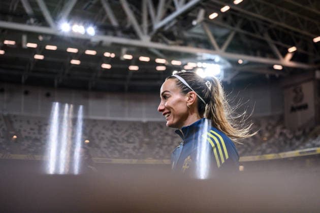 251201 Kosovare Asllani of the Swedish women s national football team at a training session on December 1, 2025 in Stockholm. Photo: Jesper Zerman BILDBYRAN kod JZ JZ0652 fotboll football soccer fotball nations league uefa womens nations league träning practice training sverige sweden dam bbeng Copyright: JESPERxZERMAN BB251201JZ027