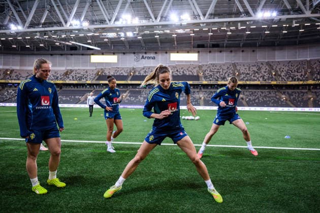 251201 Nathalie Björn of the Swedish women s national football team at a training session on December 1, 2025 in Stockholm. Photo: Jesper Zerman BILDBYRAN kod JZ JZ0652 fotboll football soccer fotball nations league uefa womens nations league träning practice training sverige sweden dam bbeng Copyright: JESPERxZERMAN BB251201JZ030
