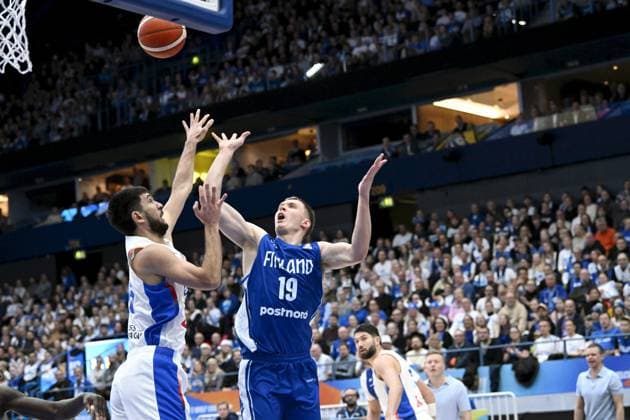 Axel Bouteille of France (left) and Elias Valtonen of Finland in action during men s FIBA World Cup basketball qualifying match Finland vs France in Espoo, Finland on December 1, 2025. Espoo Finland LKFTJK20251201183613QPMR  Copyright: xMikkoxStigx LKFTJK20251201183613QPMR