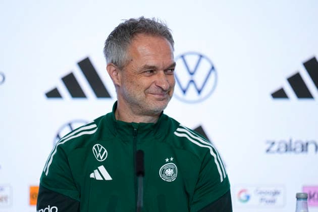 December 1, 2025, Madrid, Madrid, Spain: Christian Wuck, head coach of Germany, attends his press conference, PK, Pressekonferenz prior his UEFA Women s Nations League 2025 final second leg match against Spain at Riyadh Air Metropolitano stadium on December 01, 2025 in Madrid, Spain. Madrid Spain - ZUMAa181 20251201_zaa_a181_096 Copyright: xOscarxJ.xBarrosox
