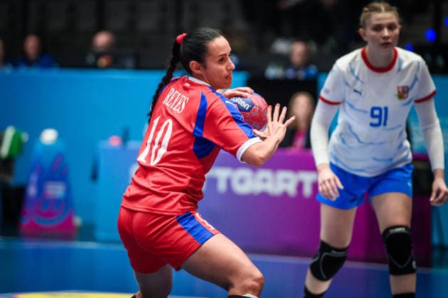Gleinys Reyes Gonzales (Kuba, 10) GER, Tschechien - Kuba, Handball Weltmeisterschaft, Vorrunde, Gruppe G, 01.12.2025 GER, Tschechien - Kuba, Handball Weltmeisterschaft, Vorrunde, Gruppe G, 01.12.2025 Stuttgart Copyright: xSandyxDinkelackerx EP_SDR