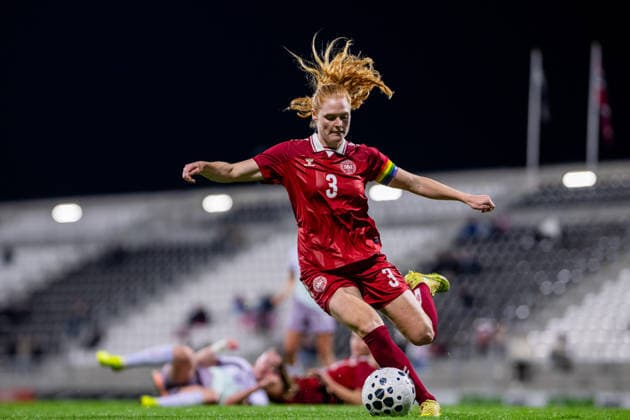 251201 Stine Ballisager Pedersen of Denmark during the International Friendly, Länderspiel, Nationalmannschaft football match between Denmark and Norway on December 1, 2025 in La Linea. Photo: Vegard Grott BILDBYRAN kod VG VG0842 bbeng fotboll football soccer fotball träningslandskamp privatlandskamp landskamp international friendly norge norway women dam danmark denmark Copyright: VEGARDxGRoTT BB251201VG035