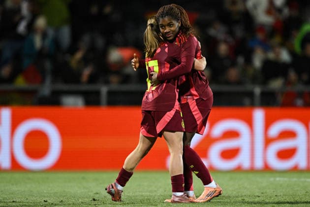Marie STEINER (Deutschland, 17) und Delice BOBOY (Deutschland, 09) bejubeln das Tor zum 2:0, GER, Deutschland (GER) vs Frankreich (FRA), Fussball, Frauen, U23 Laenderspiel, Spielzeit 2025 2026, 01.12.2025. DFB REGULATIONS PROHIBIT ANY USE OF PHOTOGRAPHS AS IMAGE SEQUENCES AND OR QUASI-VIDEO, GER, Deutschland (GER) vs Frankreich (FRA), Fussball, Frauen, U23 Laenderspiel, Spielzeit 2025 2026, 01.12.2025. Frankfurt Copyright: xEibner-Pressefoto FlorianxWiegandx EP_FWD